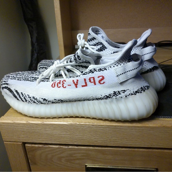 I’m selling because I no longer need. It’s adidas Yeezy boost V2 Zebra size 13.